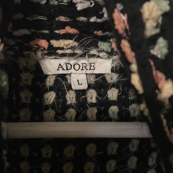 Beautiful colours flattering fit Vest - Picture 2 of 5